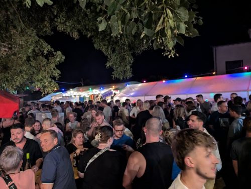 PXL 20250719 215433497.MP-k